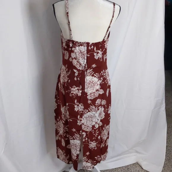 🆕 FLORAL Cowl Neck Burgundy Dress with Back Slit / Medium - Picture 4 of 8